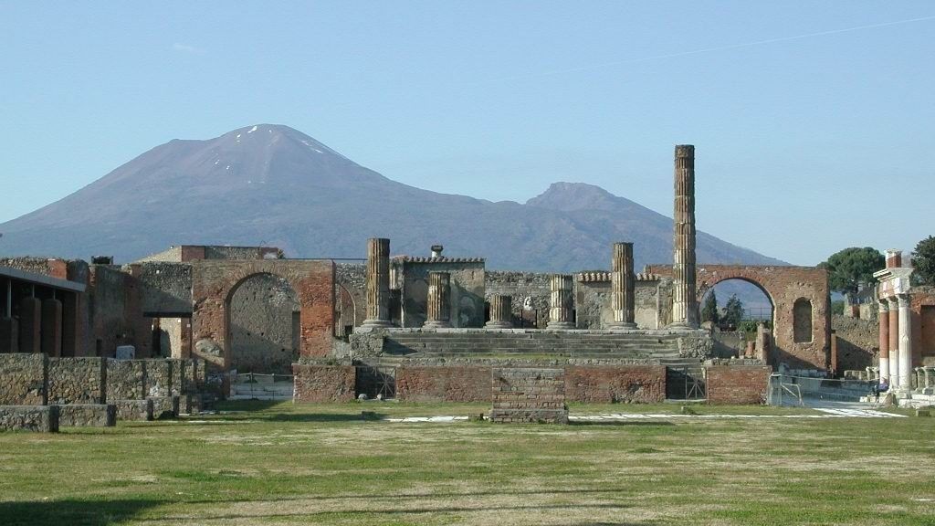 wpid-17925_scavidipompeiconvesuvio.jpg