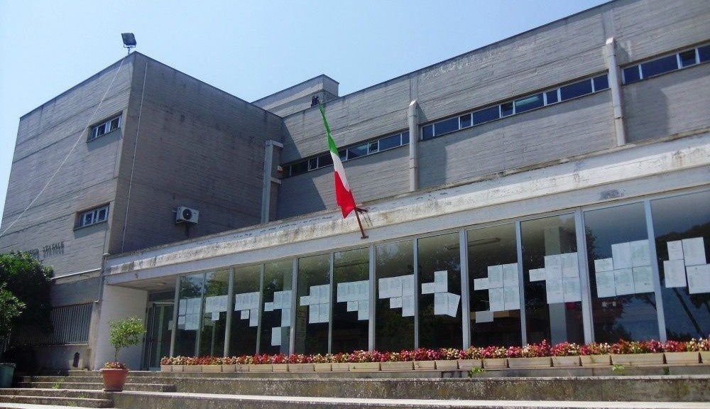 wpid-20774_scuolaesterno.jpg