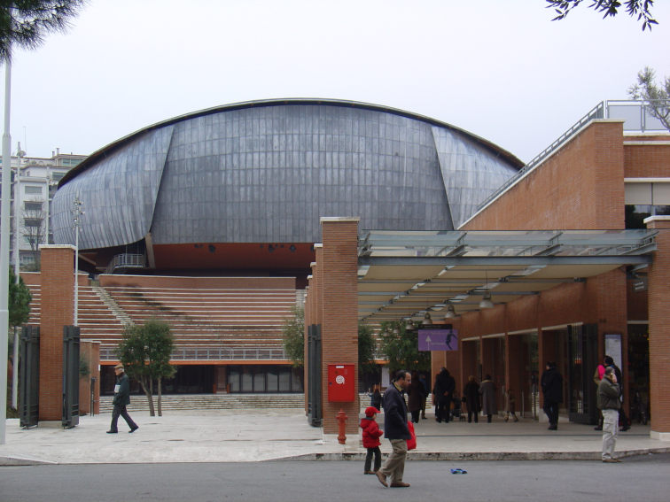 L’involucro in piombo dell’Auditorium Parco della Musica di Roma (Renzo Piano, 2002)
