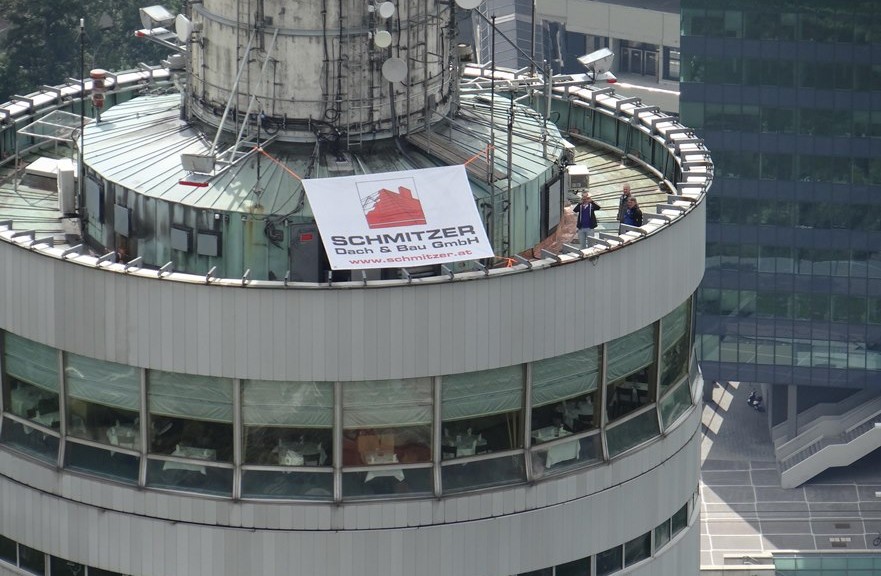 La torre panoramica Donauturum a Vienna