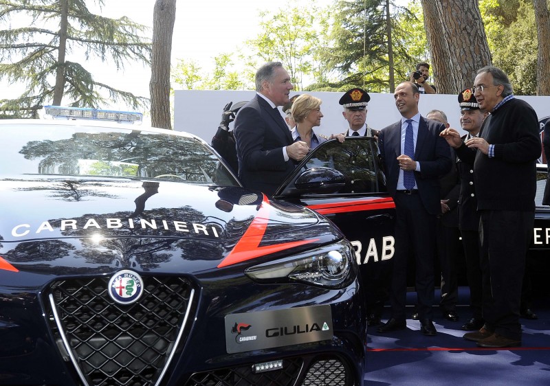 Consegna dell'Alfa Romeo Giulia Quadrifoglio, alla presenza del ministro dell'Interno, Angelino Alfano, del ministro della difesa, Roberta Pinotti e dell'ad Fca Chrysler, Sergio Marchionne - Foto Fabio Cimaglia / LaPresse