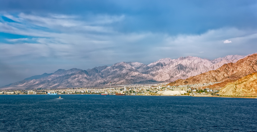 Veduta del waterfront e del porto di Aqaba, sul Mar Rosso