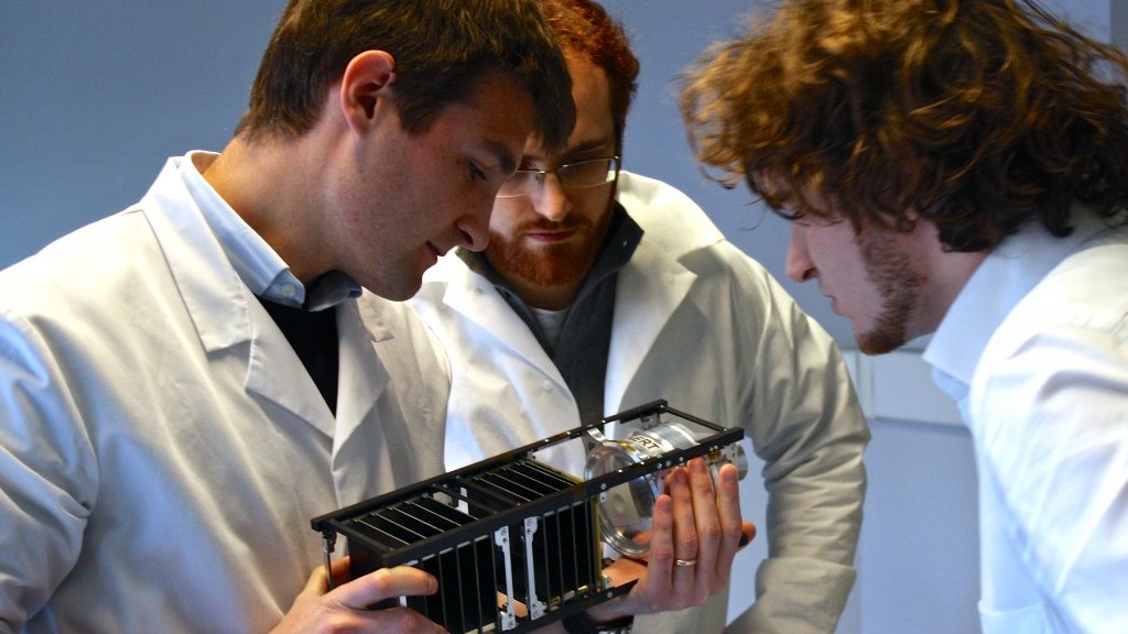 Ingegneri di D-Orbit al lavoro