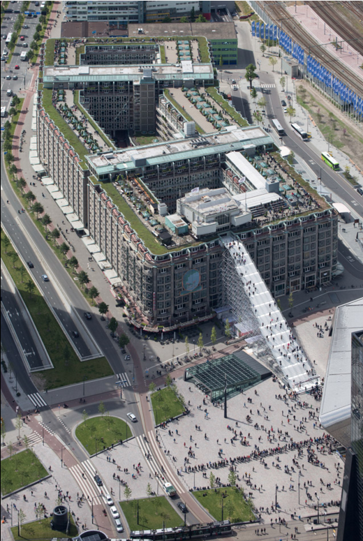 Inserimento dall'alto (Foto: Frank van Dam Fotografie)