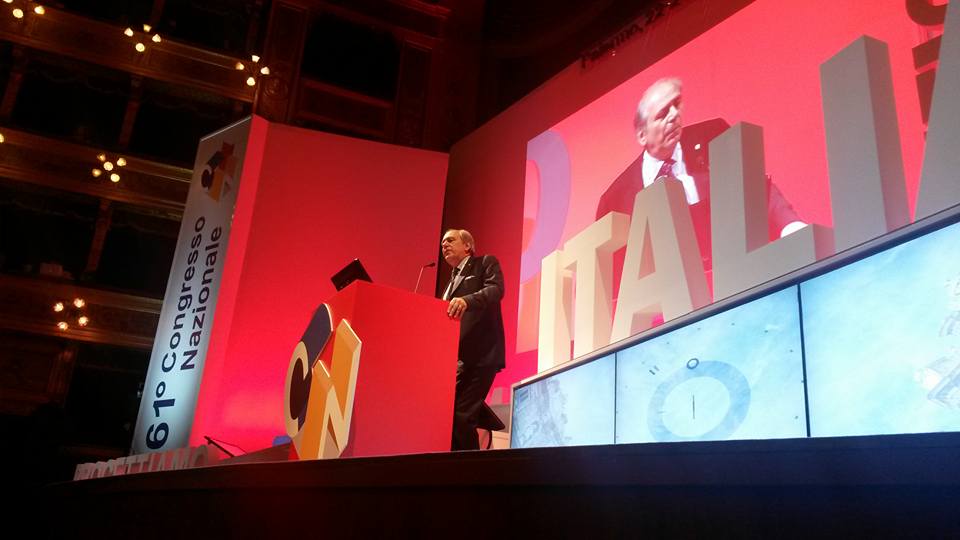 Armando Zambrano durante il suo intervento in apertura del 61esimo Congresso nazionale ingegneri