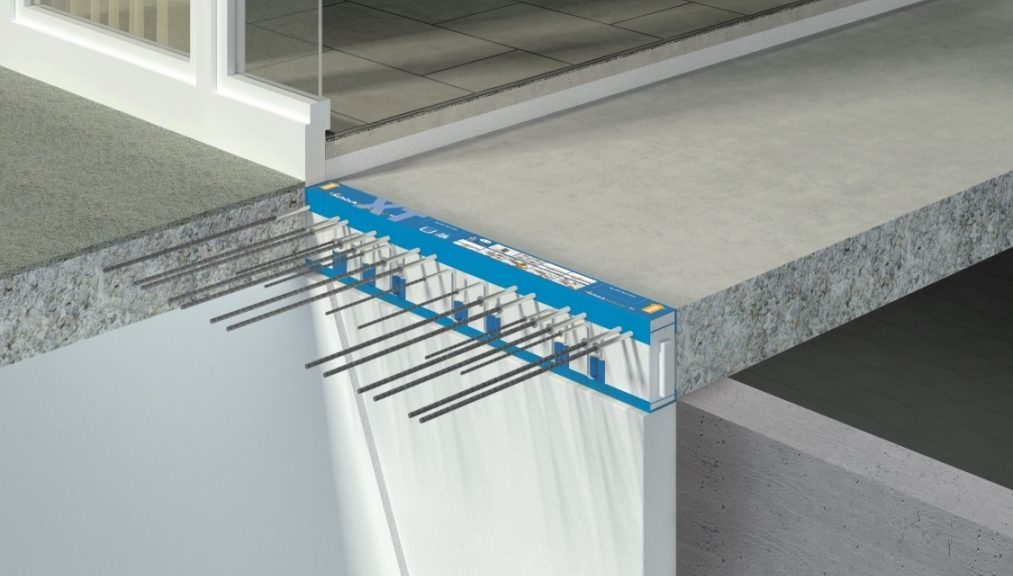 Taglio termico: il giunto Isokorb® viene posato tra la soletta a sbalzo e il pavimento interno
Foto ©Schöck