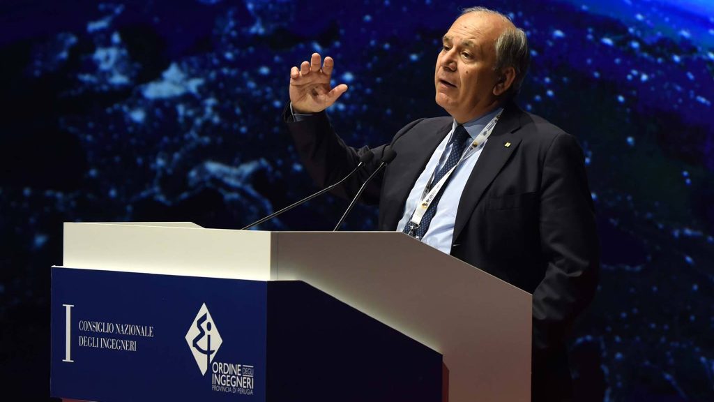 Armando Zambrano, presidente degli ingegneri d'Italia (C) FB Congresso nazionale ingegneri