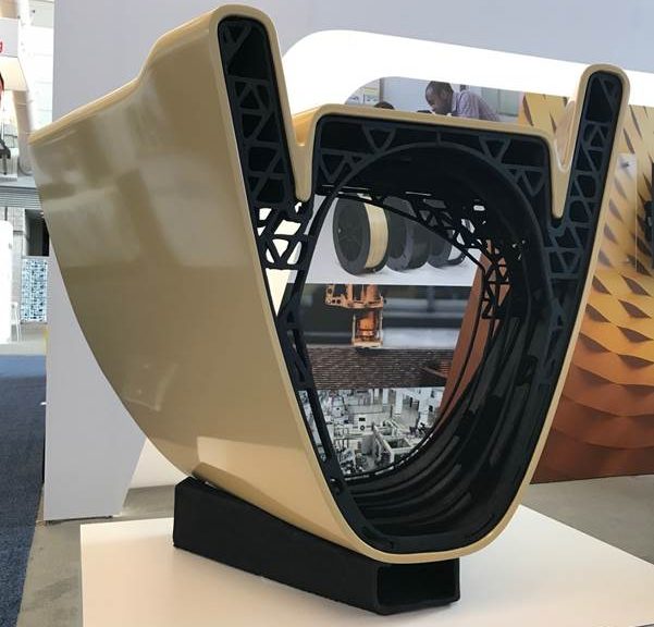 Il primo esempio di stampa multi-materiale su larga scala per la produzione di un’imbarcazione da competizione ad alte prestazioni