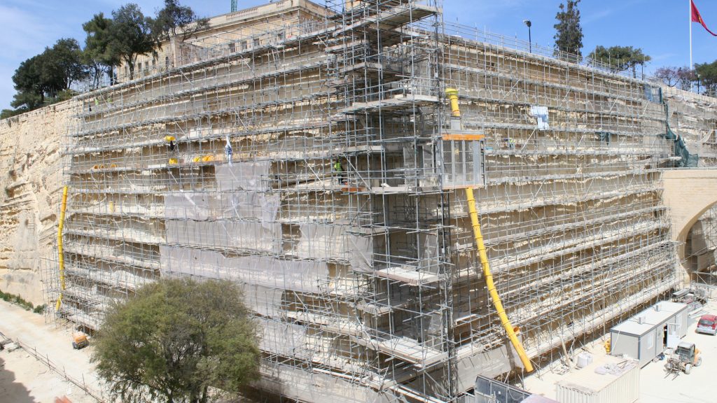 Durante il restauro delle fortificazioni di Valletta Malta © De Feo Restauri Roma