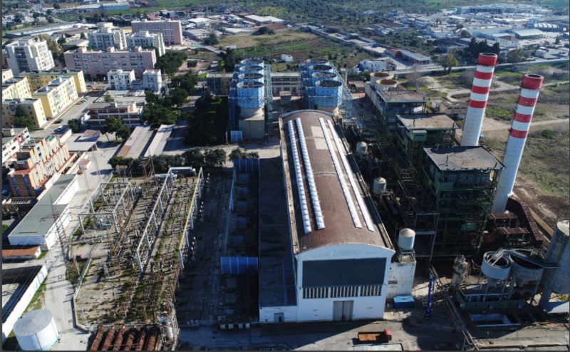 La centrale Enel di Bari, nel quartiere Stanic