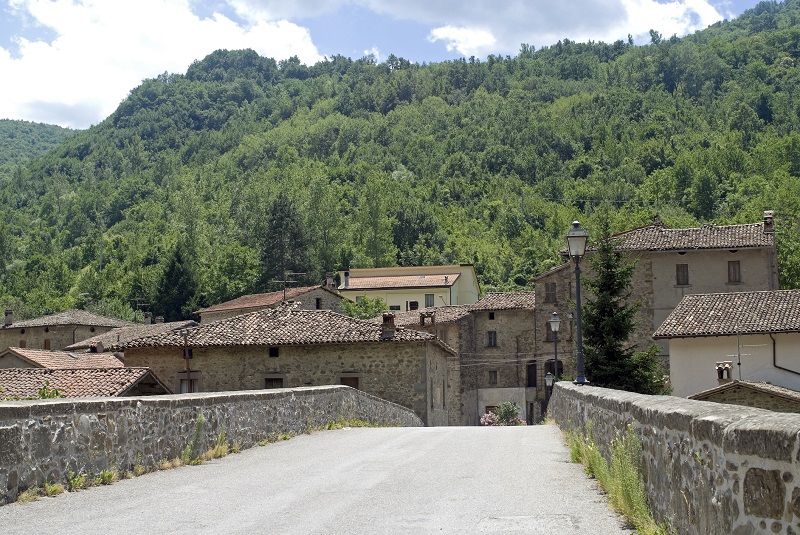 Il ponte sul fiume Tronto, in provincia di Ascoli Piceno