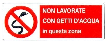Divieto di utilizzo di getti d’acqua