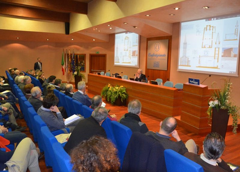 Il relatore Massimo Mariani durante il seminario © Ordine degli Ingegneri della Provincia di Vicenza