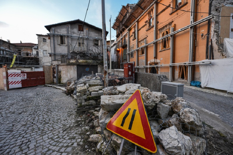 A L'Aquila, città di riferimento del presidente Masciovecchio, e in tutto l'Abruzzo, ci sono ancora i segni del sisma del 2009.