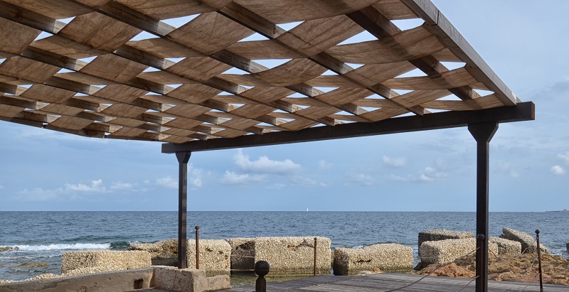 Legno e teli, il pergolato Mediterraneo