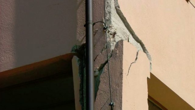 Dalla classificazione sismica alla prevenzione sismica degli edifici Dalla classificazione sismica alla prevenzione sismica degli edifici