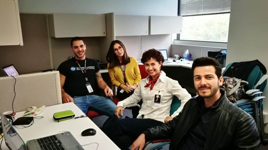 La professoressa Porcu e i tre tesisti (in primo piano Christian Sarritzu, sul fondo Milena Scano e Matteo Arricca)