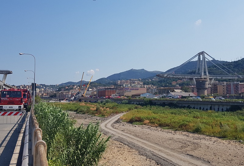 Un'immagine del ponte Morandi dopo il crollo - Copyright Katherine Smale (ICE)
