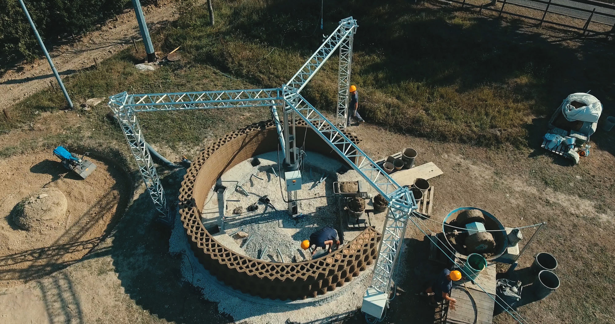 La stampante 3D Crane Wasp in lavorazione durante la costruzione del modello Gaia