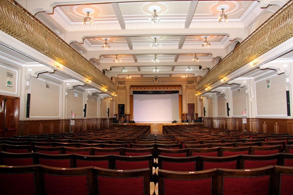 Figura 1. Esempio di teatro inserito in edificioi tutelato
